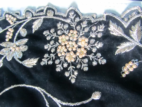 Black Velvet Shawl - Image 3