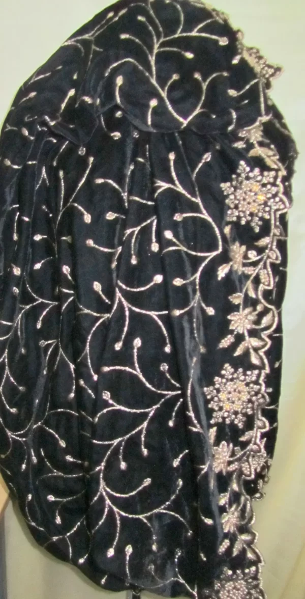Black Velvet Shawl - Image 10
